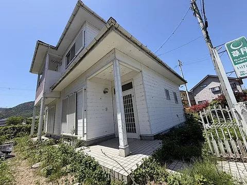 Used single-family home Rose Village Kamogawa Hira 500