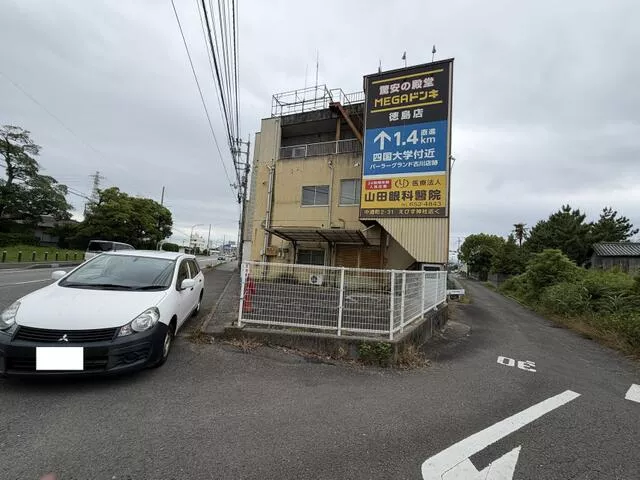 Itano County, Kitajima Town, Taihama, Hara (Yoshinari Station) 3-story 9K