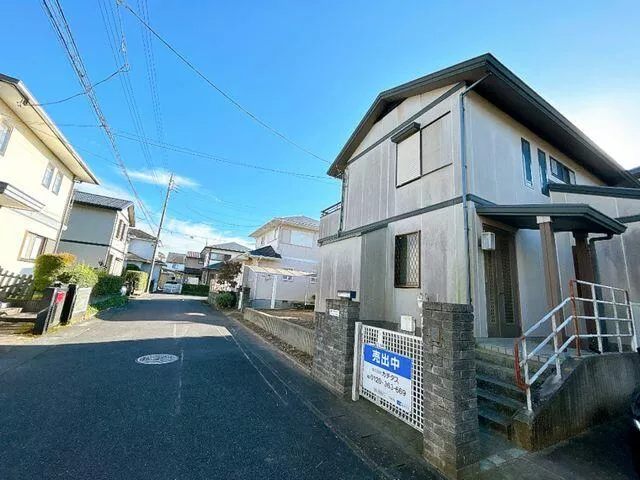 Ryugasaki City, Nagayama 4-chome (Ryugasaki City Station), two-story building, 4LDK