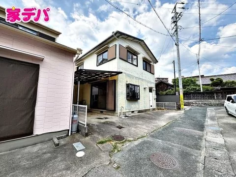 ■8-minute walk to Mikawa-Miya Station on the Tōkaidō Main Line! ■Quiet residential area ■Includes a Japanese-style room "4LDK"