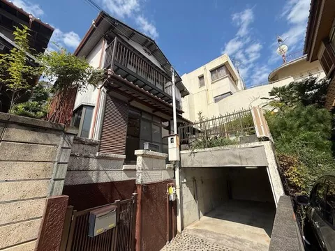 Nishinomiya City, Misakacho (Kurakuenguchi Station) 2-story building 5DK