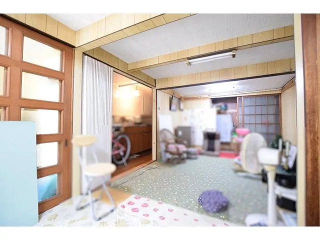 Rishō-cho Shimonjōja-machi-dōri Rokken-cho Nishi-iri (Nijo Station) 5,800,000 yen