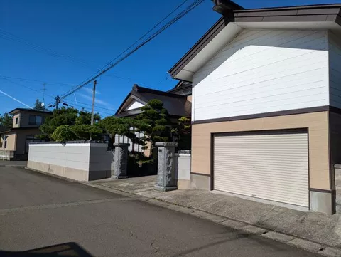 Yashabukuro, Hachirogata Town, Minami Akita County (Hachirogata Station) 2-story 8SDK