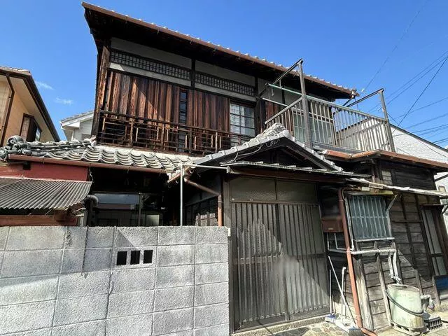 Niihama City, Minato Town (Niihama Station) 2-story 7DK