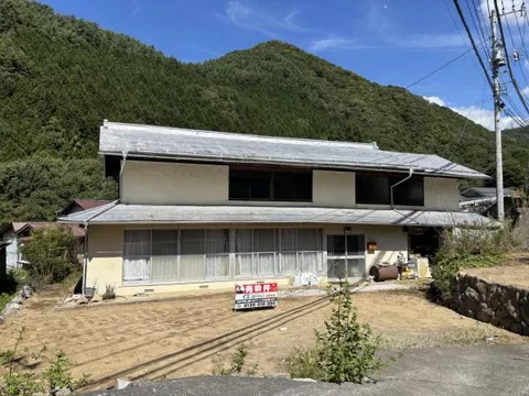 Koshu-shi, Yamatocho Tano (Kai Yamato Sta.) 2F 5DK

2,980,000 yen