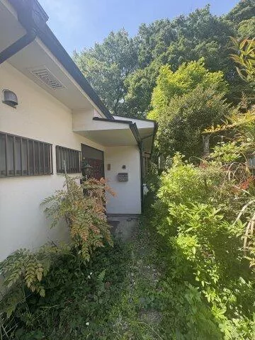 Yokohama City, Asahi Ward, Odaka Town (Tsurugamine Station) Single-story building 2DK