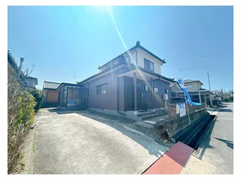 【Open House】Interior and exterior renovations completed / Garden space available / Sakata City Miyanoura Elementary School nearby