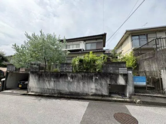 Kochi City, Haruno-cho Heiwa (Sanbashi-dori 5-chome Station) 2-story building 4SDK