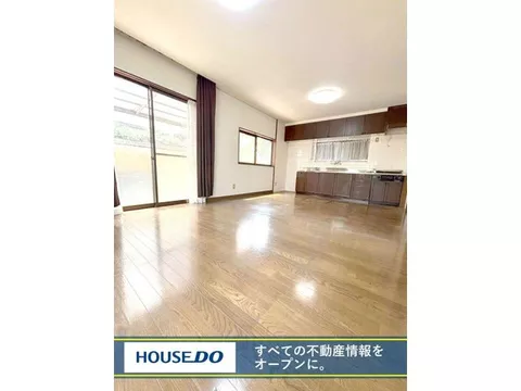 Reservation for viewing with guidance and consultation at the store♪ 8 minutes on foot to the supermarket♪ There is a park nearby♪