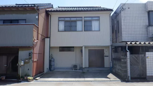 Takaoka City, Honmaru Town (Kyukann Medical Center Mae Station), 2-story, 4LDK