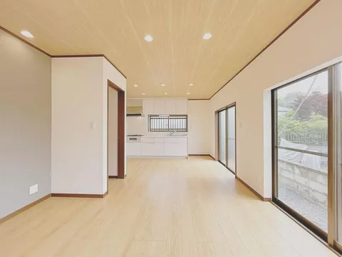 [Open House] Supermarket 8 minutes on foot (600m), Convenience store 3 minutes on foot (190m)