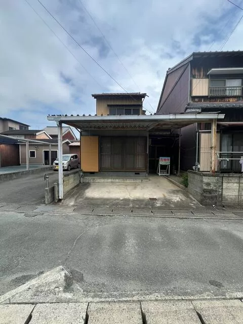 Matsusaka City Matsuzakiura Town (Matsugasaki Station) 2-story 4DK