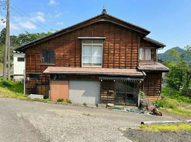Itoigawa City, Oaza Nishizuka (Kaji-yashiki Station) 2-story building 6K