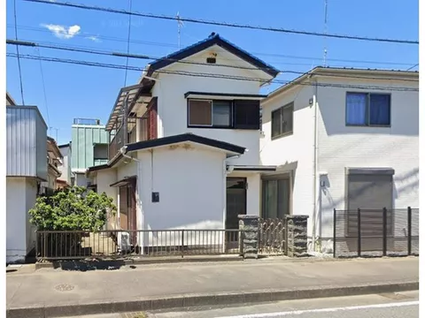 14-minute walk from Kouzutsu Station! Excellent location just 1 minute on foot from a drugstore! Recommended for studios, etc.