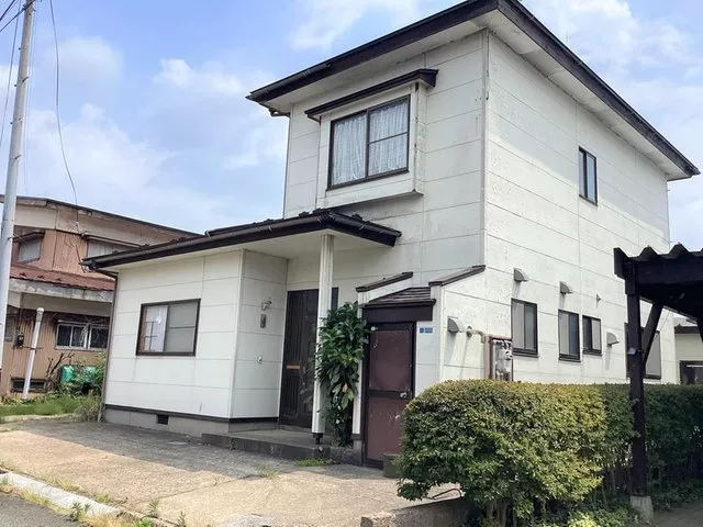 Ushijima Nishi 4 (Ugo-Ushijima Station) 8.8 million yen