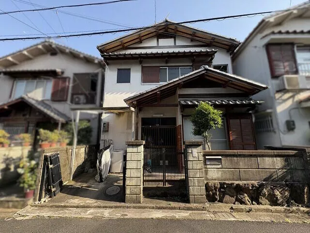 Koizumi-cho, Yamato Koriyama City (Yamato Koizumi Station) 2-story building 5DK