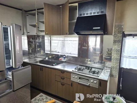 ■Garage available! Entrance hall available■ Front road over 6M♪■ Layout with connected Japanese-style rooms!
