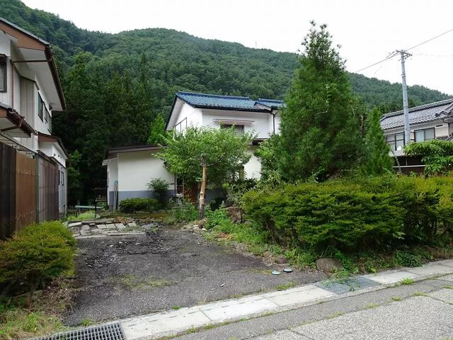 Shiojiri City, Oaza Sugahara Hideshio (Hideshio Station), 2 stories above ground and 1 basement, 6DK