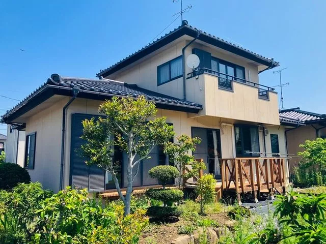 A luxurious design with a 30-tsubo building converted to 2LDK, recommended for couples or single living