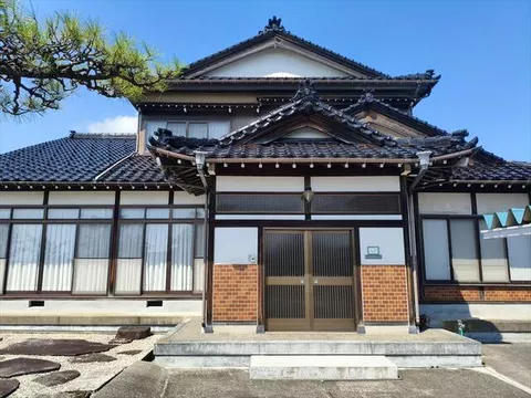 Imizu City, Doai (Etchu-Daimon Station) 2-story 12DK