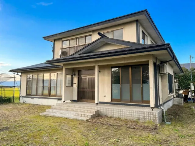 Takahata Town, Higashiokitama District, Oaza Nakanome (Takahata Station) 2-story 6LDK