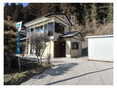 【Open House】【Renovated】Naturally separates the dining and living areas, creating openness and