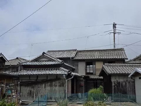 Kumage-gun Kamigoseki-cho Oaza Muratsu (Yanai Station) 2-story building 8DK