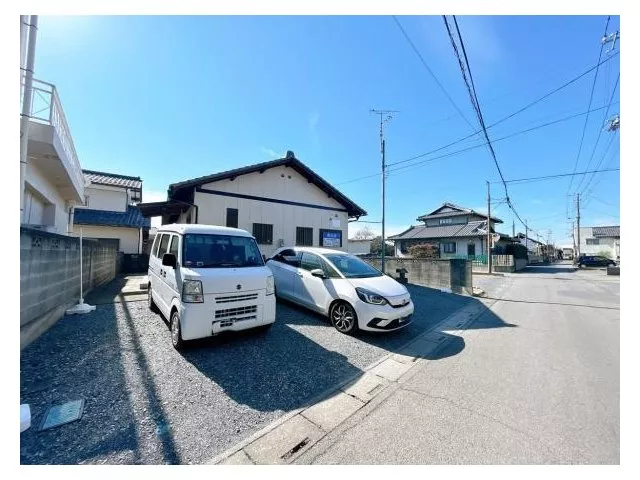 [Open House Held] [Viewing Possible Even During Renovation] Water areas, flooring, and wallpaper