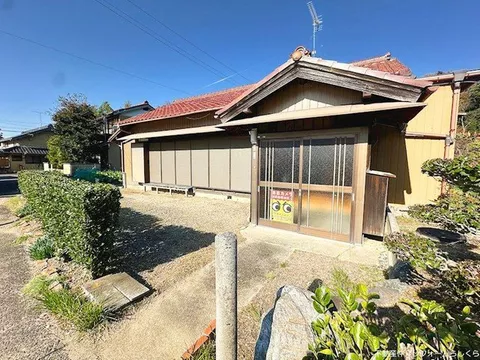 ■South-facing single-story house■Approximately 80 tsubo of land! With a spacious garden◎In a nature-rich area