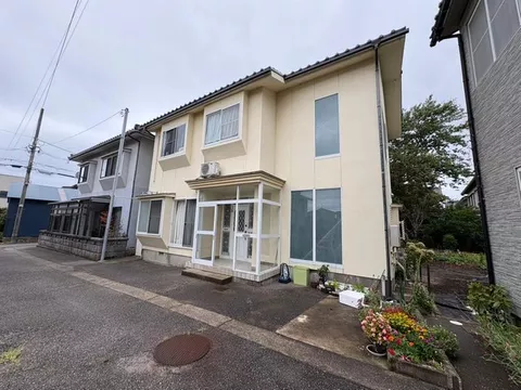 Kanazukikita 9.5 million yen