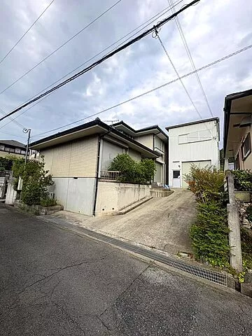 Used single-family home for sale in Kainan City, Nanayama