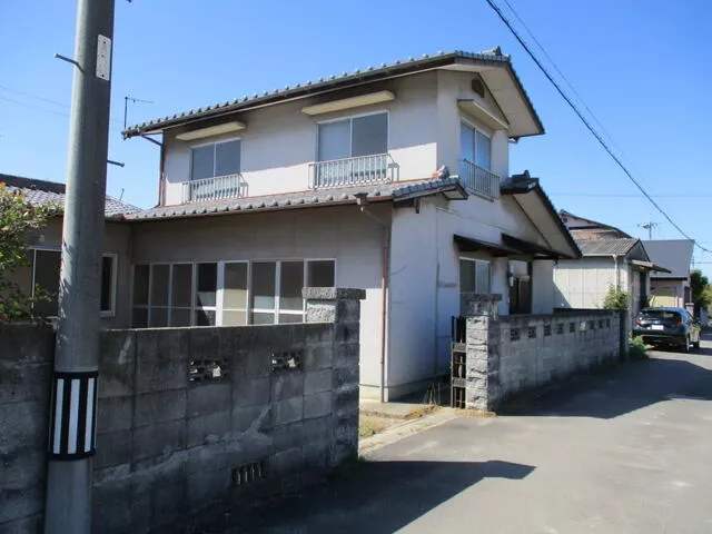 2F 6DK (Ichinomiya Sta.), Kagawa-cho, Takamatsu-shi, Takamatsu

2,000,000 yen
