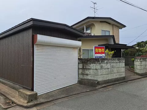 Akita City, Iijima Matsune Nishimachi (Kami Iijima Station) 2-story building 5LDK
