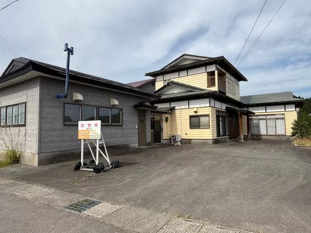 Ishida Rokkamura Seki, (Hachirogata Station) 5.5 million yen