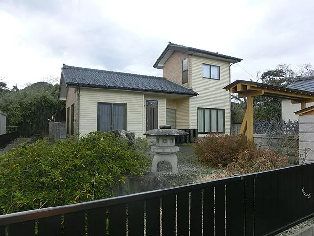 Used single-family home bus get off at Yajima Park 3 minutes on foot