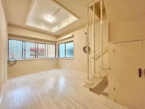 Immediate guidance OK; viewing confirmed without back-and-forth; Japanese modern style with a wide corridor ◎ Price revision!!