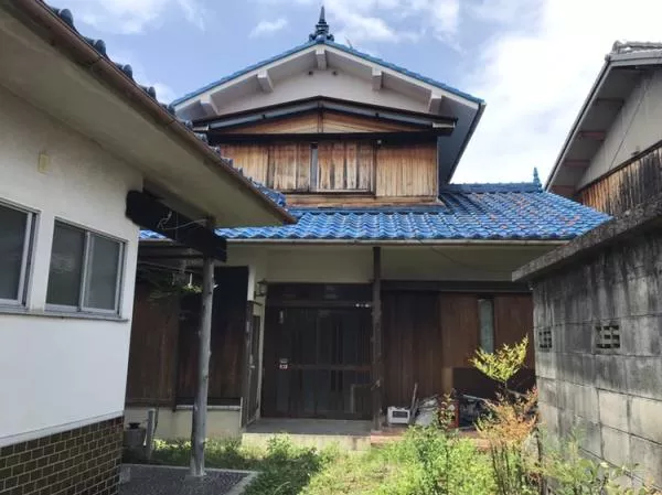 Yasu-shi Hiruta (Yasu station) 2F 5DK

1,990,000 yen