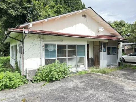 Tomata County, Kagamino Town, Okutsu (Inshou Station) Single-story 4SDK