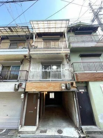 Higashi-Osaka City, Wakae Higashimachi 4-chome (Wakae Iwata Station) 3-story 2LDK