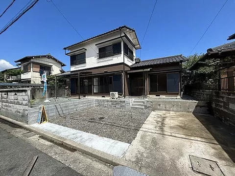 Used single-family home in Shiratsuka-cho, Tsu City