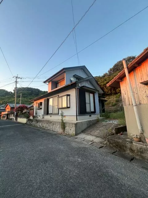 Bungotakada-shi, Tokyo 2F 6DK

4,000,000 yen