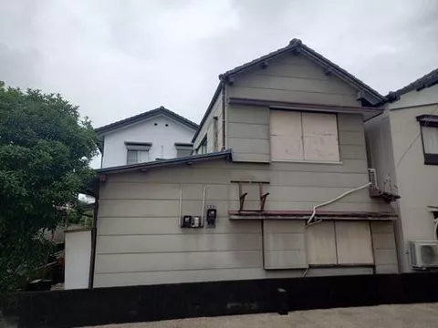 4-chome, Kamimachi, Kochi City (Kamimachi 4-chome Station) 2-story building 4DK
