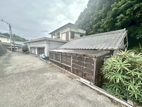4 minutes on foot from Sanco Bus Taokadera stop