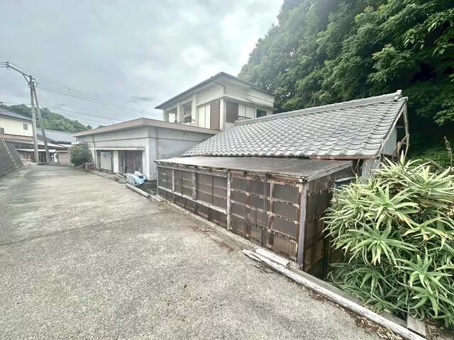 4 minutes on foot from Sanco Bus Taokadera stop