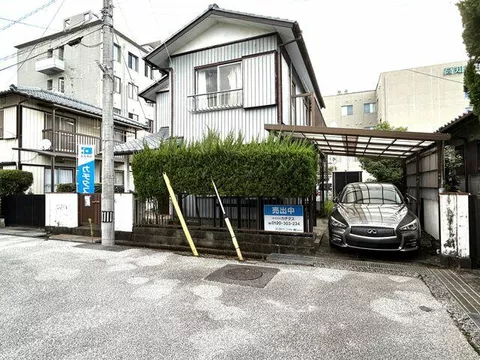 Kochi City, Kazushima 1-chome (Nishitakasue Station) 2-story 4DK