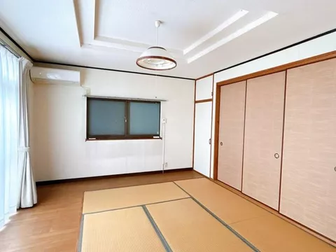 [Open house held] Current condition sale / New earthquake resistance compliance / Parking for 2 cars available - Image 3