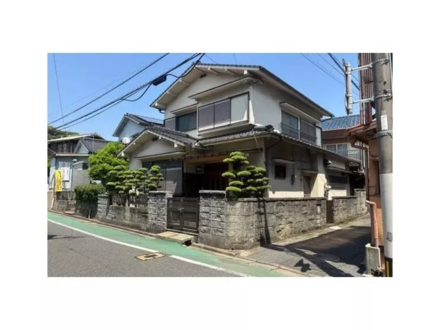 5 minutes on foot to Wakamatsu Station, about 1 minute to Wakatobashi, excellent transportation convenience for commuting and schooling