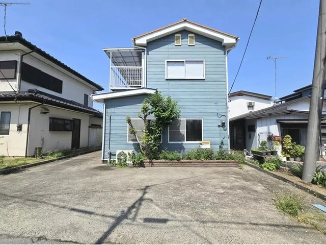 Immediate response available! A property with many windows and good sunlight♪ The surrounding environment is well-equipped!