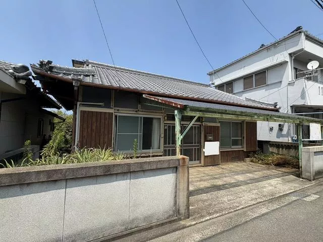 Kawanoe-cho, Shikokuchuo-shi (Kawanoe Sta.) 2F 4SDK

4SDK 3.5million yen