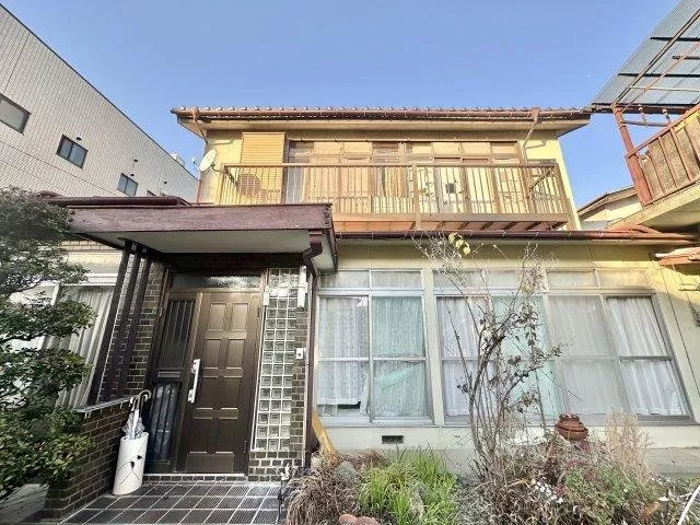 Traditional-style 5DK. Land area 69.91 tsubo, well-lit and ventilated, a comfortable home.